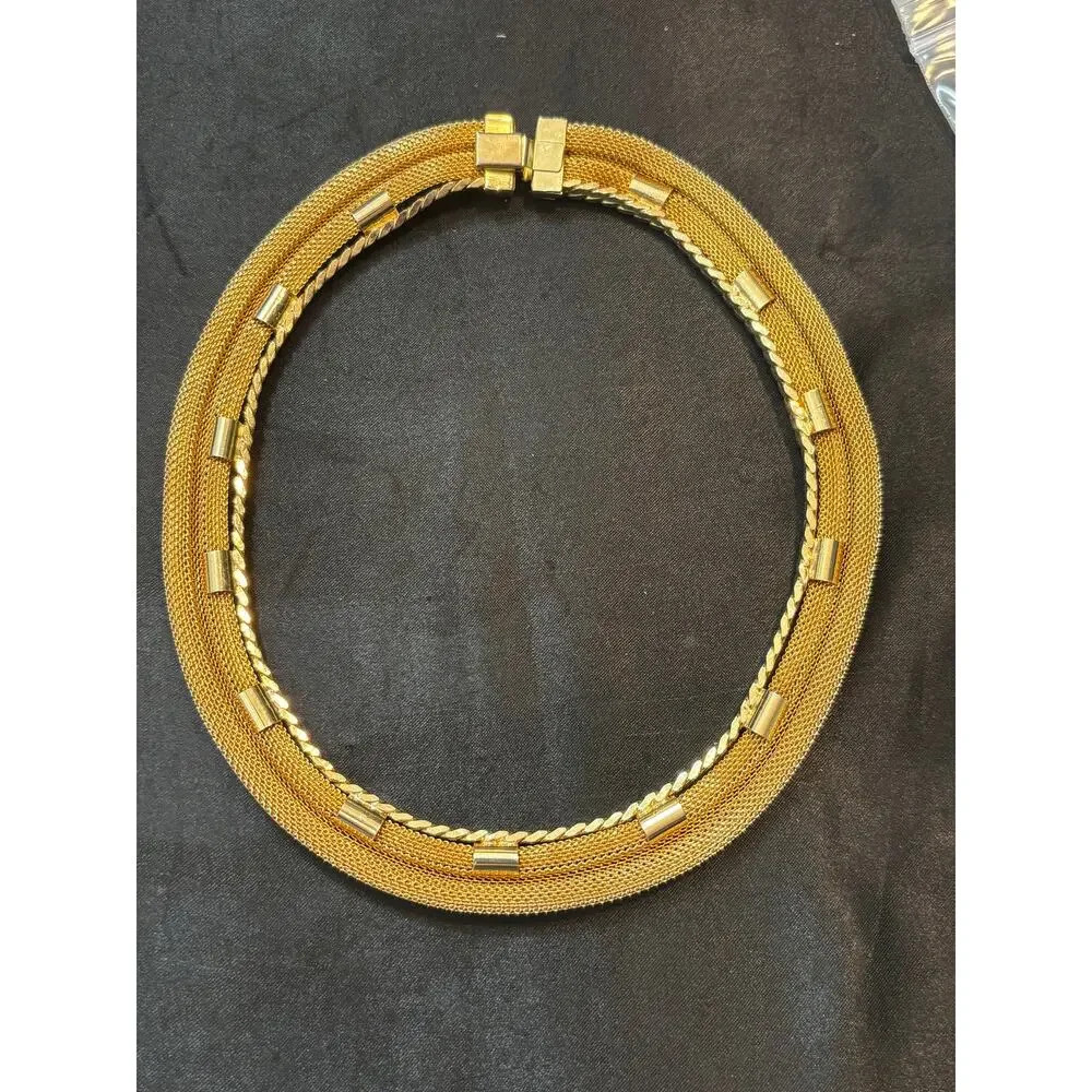 Vintage Gold Tone Mesh Necklace and Pedant 70g